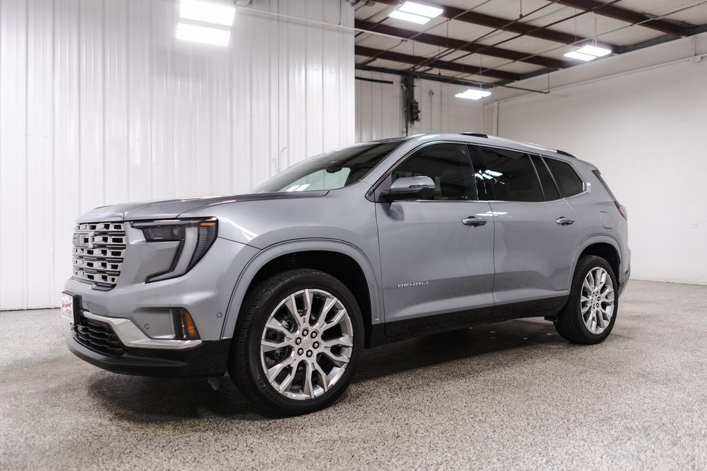 Used 2024 GMC Acadia Denali image 3