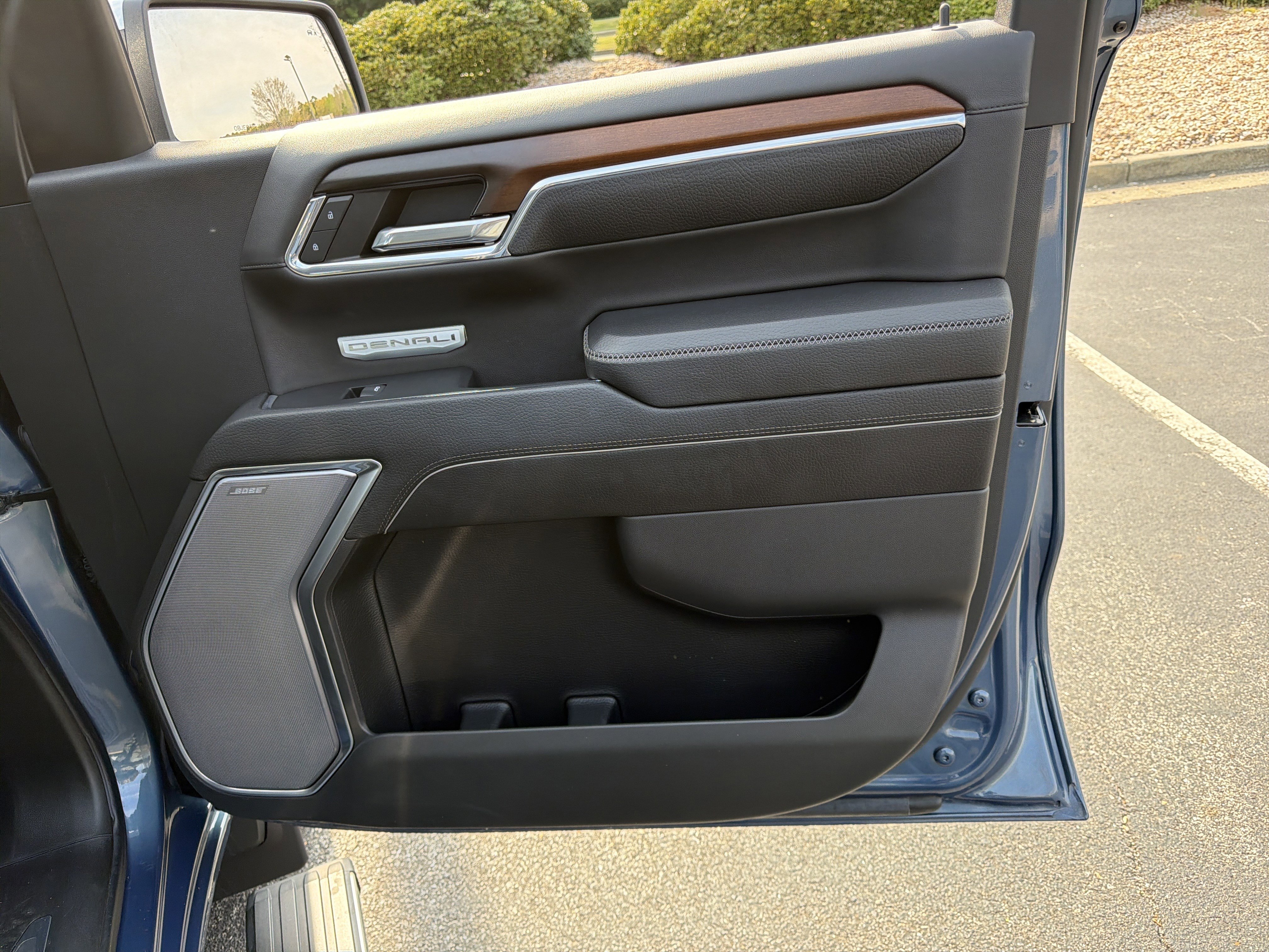 Used 2024 GMC Sierra 1500 Denali w/ Denali Reserve Package AWD/4WD image 14