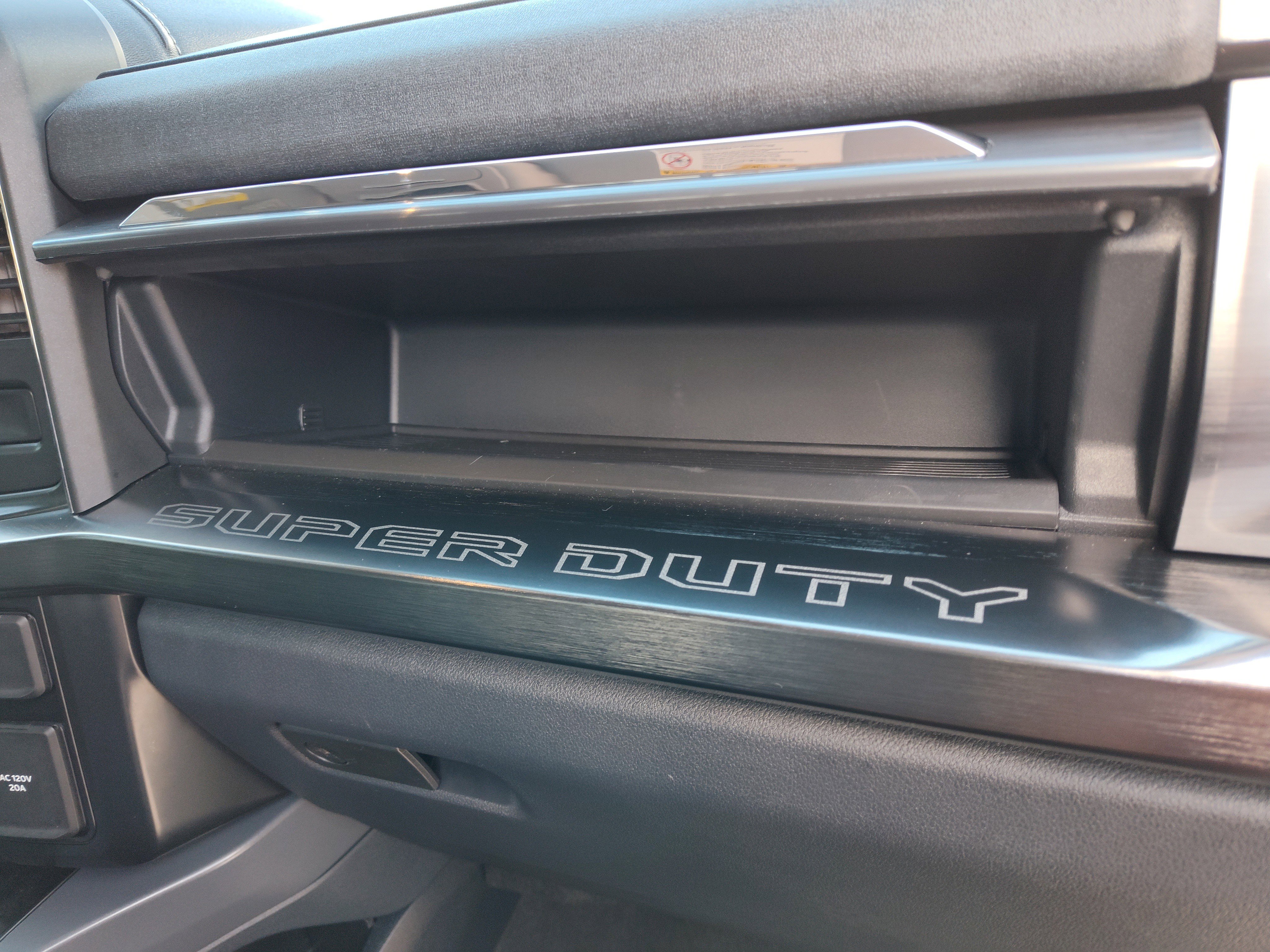 Used 2024 Ford F250 Lariat w/ Lariat Ultimate Package image 27