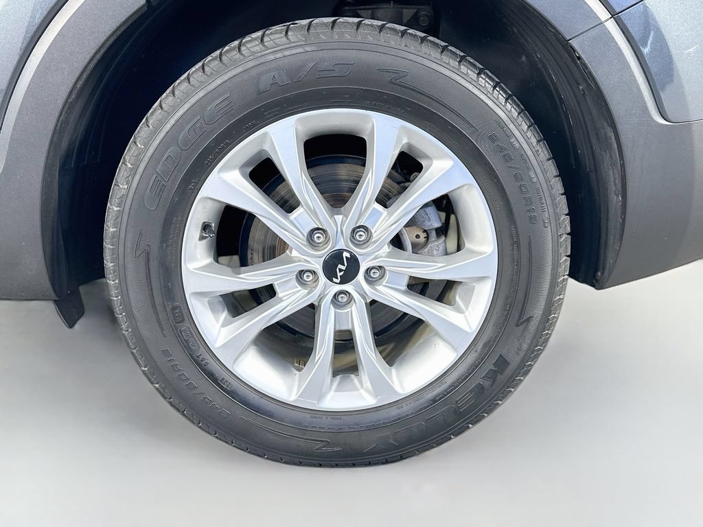 Used 2022 Kia Telluride LX AWD/4WD image 32