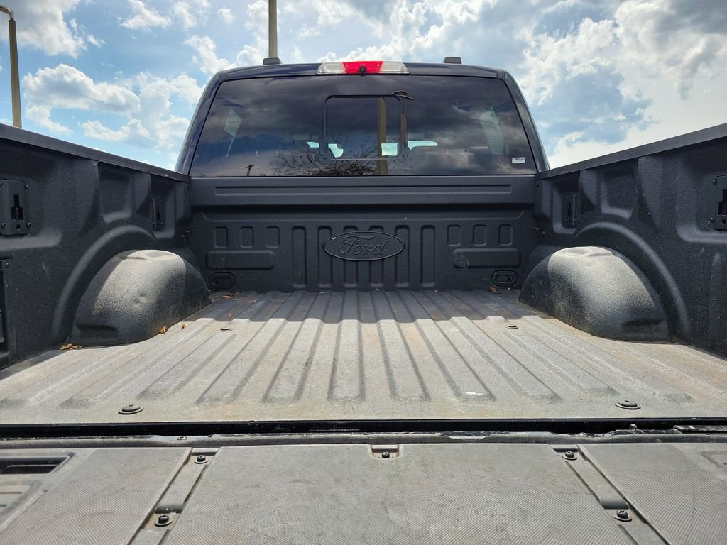 Used 2022 Ford F150 Lightning Lariat image 10