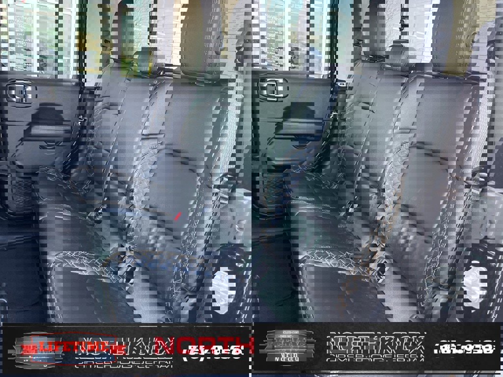 Used 2022 Jeep Gladiator Overland image 14