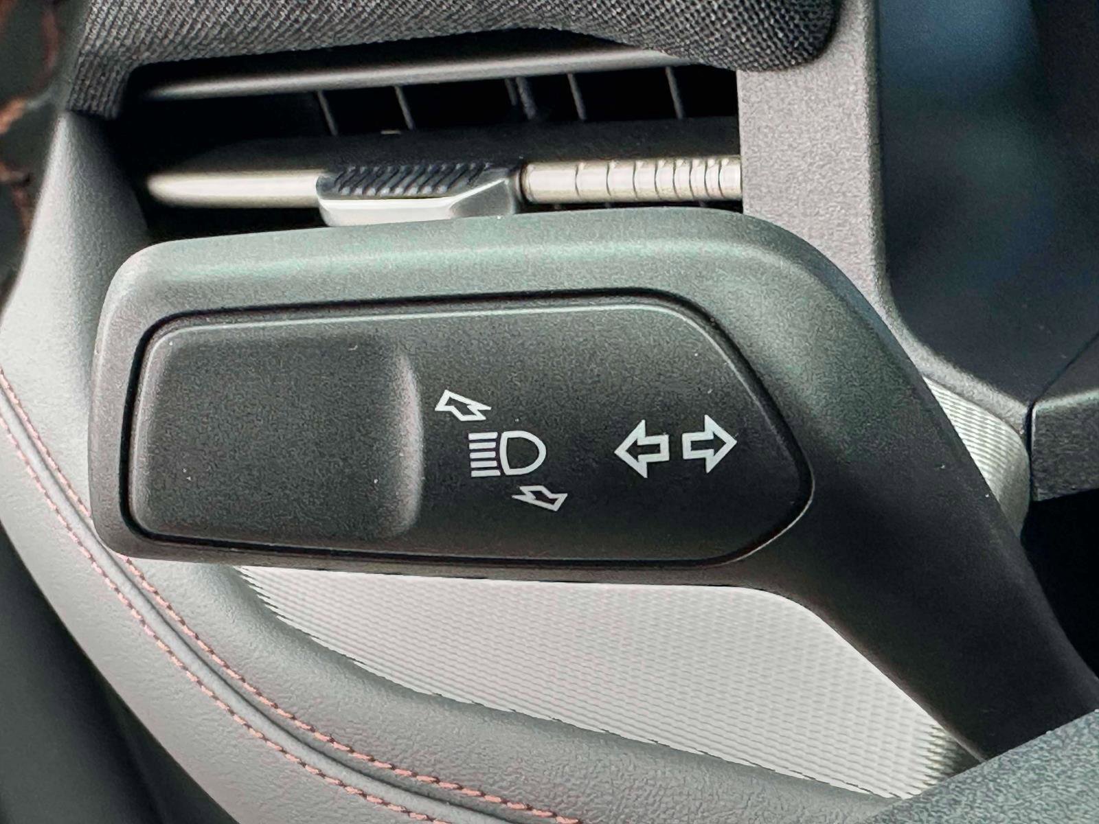 Certified 2025 Ford Explorer Active image 24