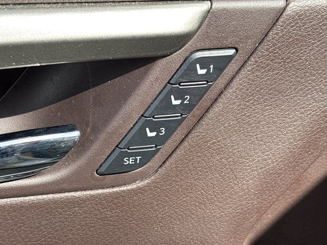 Used 2017 Lexus RX 450h AWD w/ Luxury Package image 21