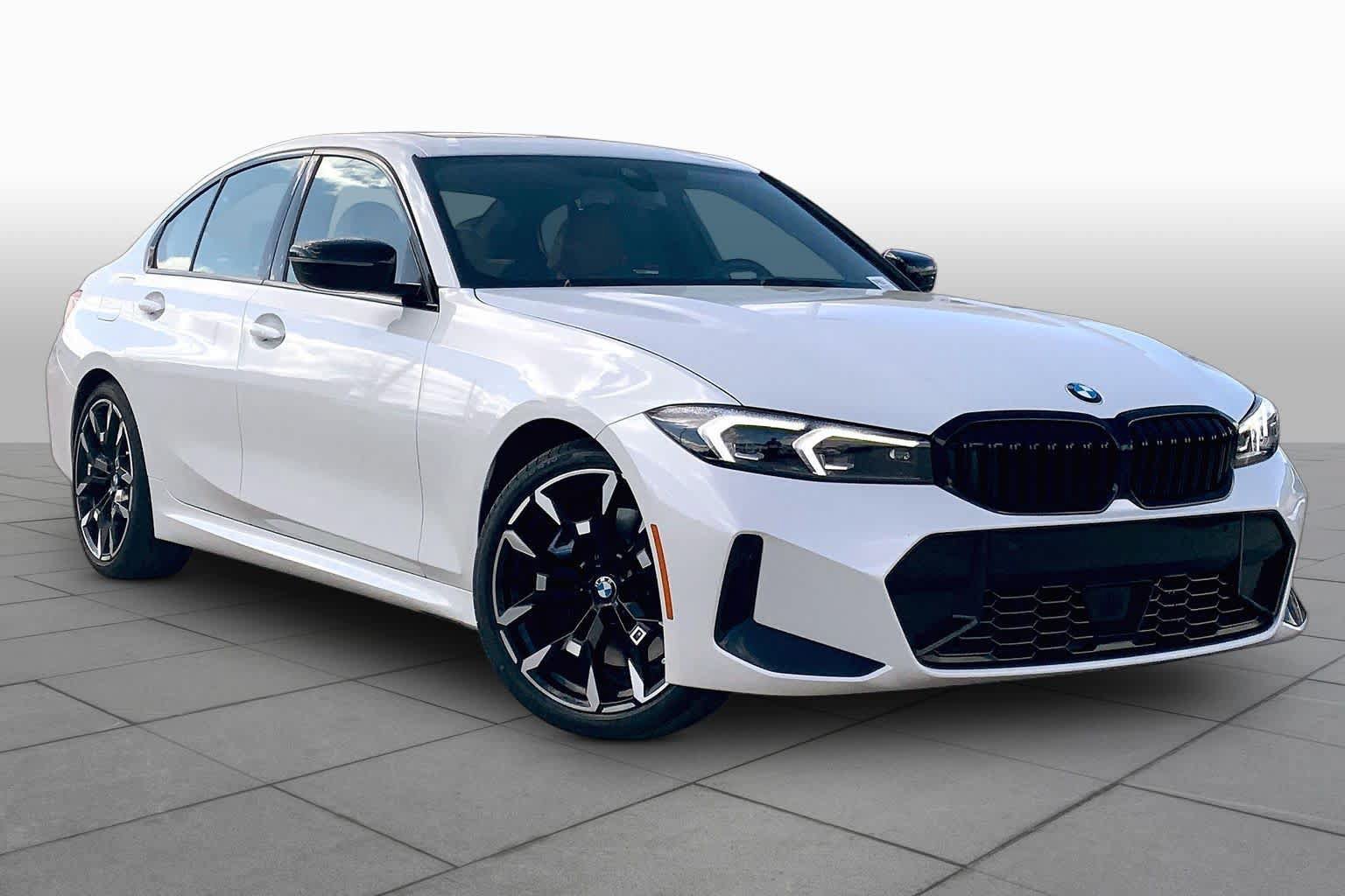 Used 2026 BMW 330i Sedan w/ M Sport Package RWD image 2