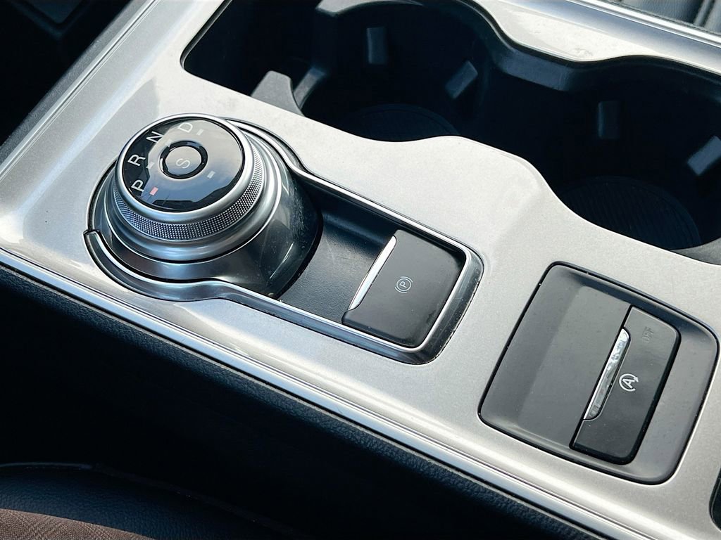 Used 2024 Ford Edge SEL image 16