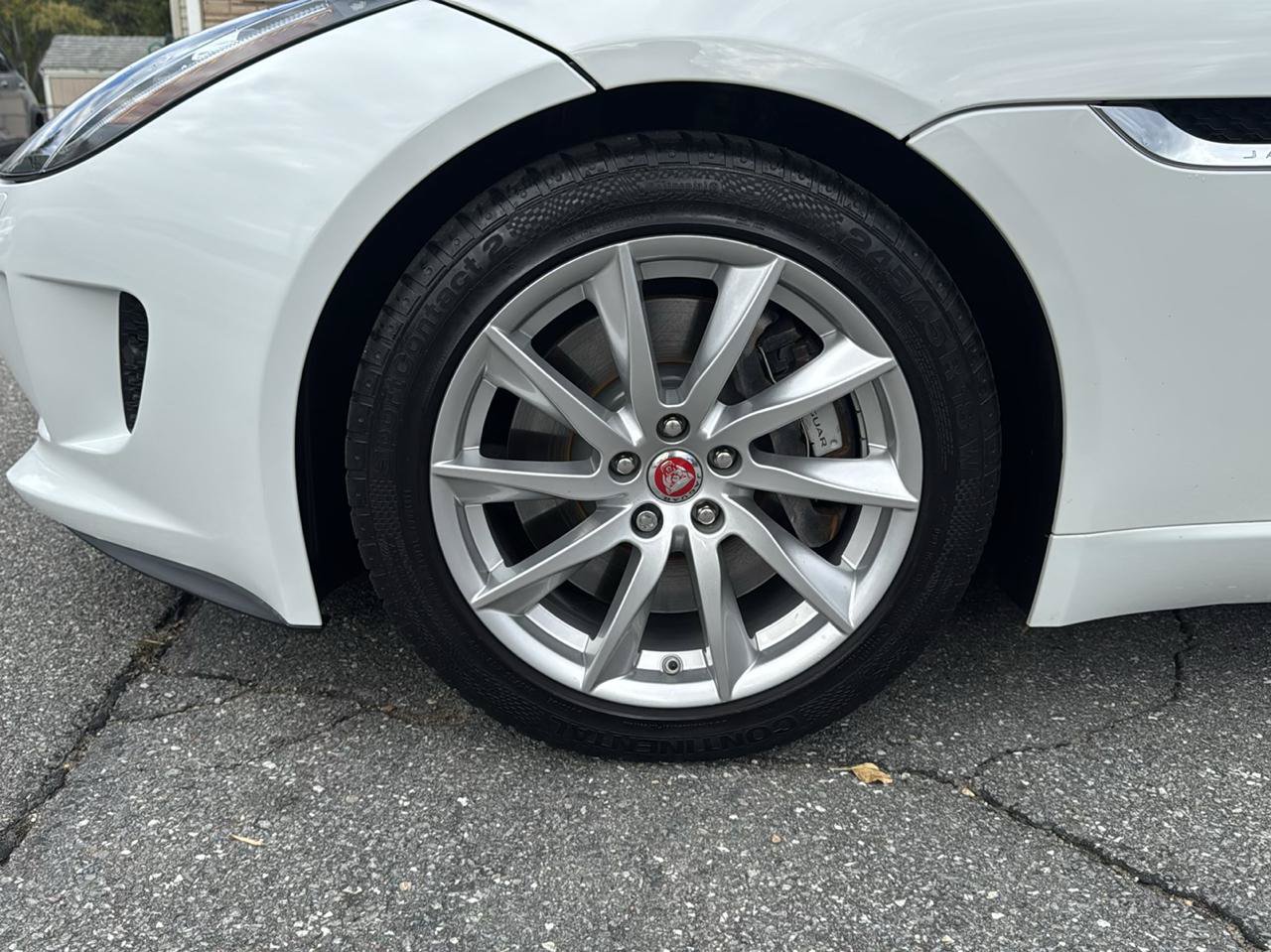 Used 2017 Jaguar F-TYPE Coupe RWD image 16