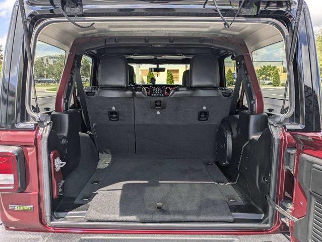 Used 2021 Jeep Wrangler Unlimited Rubicon AWD/4WD image 12