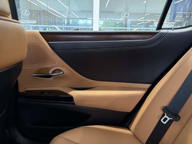 Certified 2024 Lexus ES 350 w/ Premium Package FWD image 12