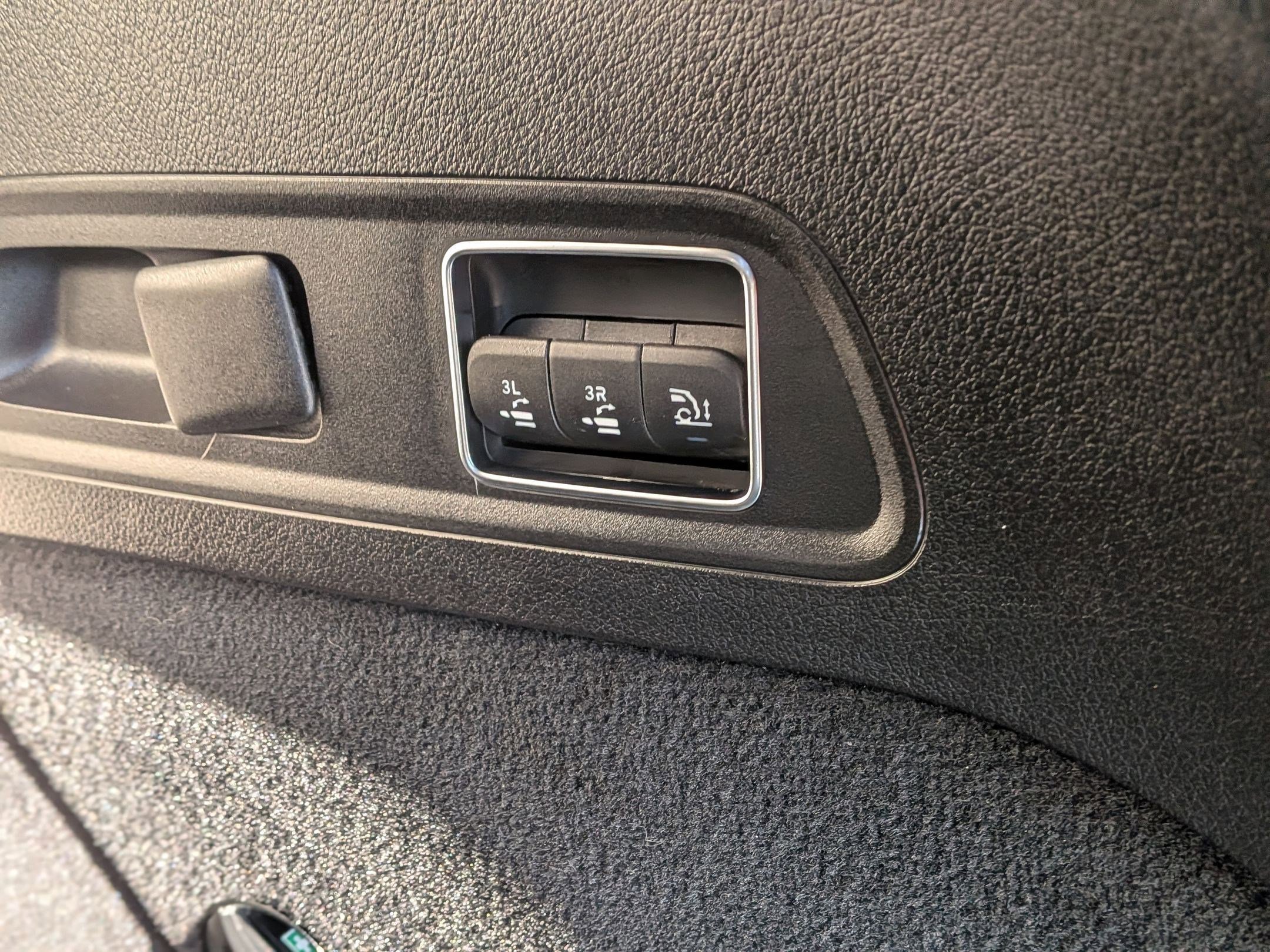 Certified 2025 Mercedes-Benz GLS 450 4MATIC image 36