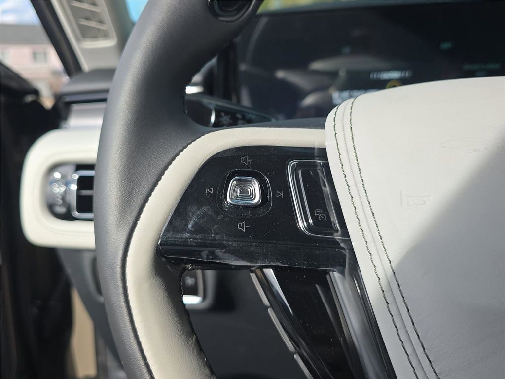 New 2026 Lincoln Aviator AWD image 22
