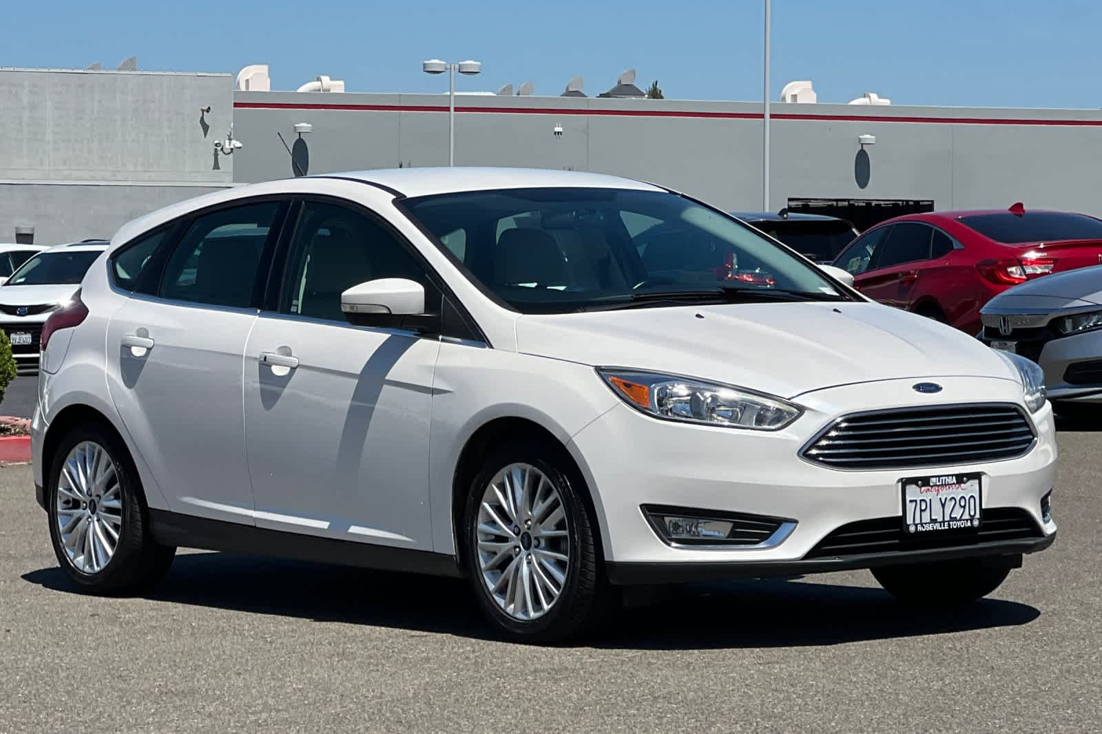 Used 2016 Ford Focus Titanium FWD image 5