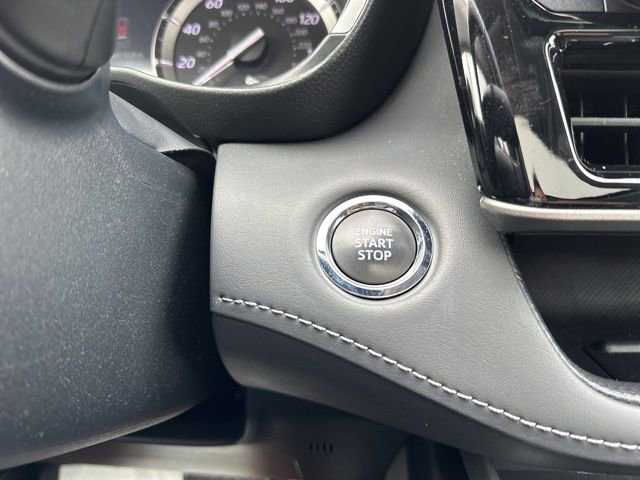 Certified 2022 Toyota Highlander XLE image 20