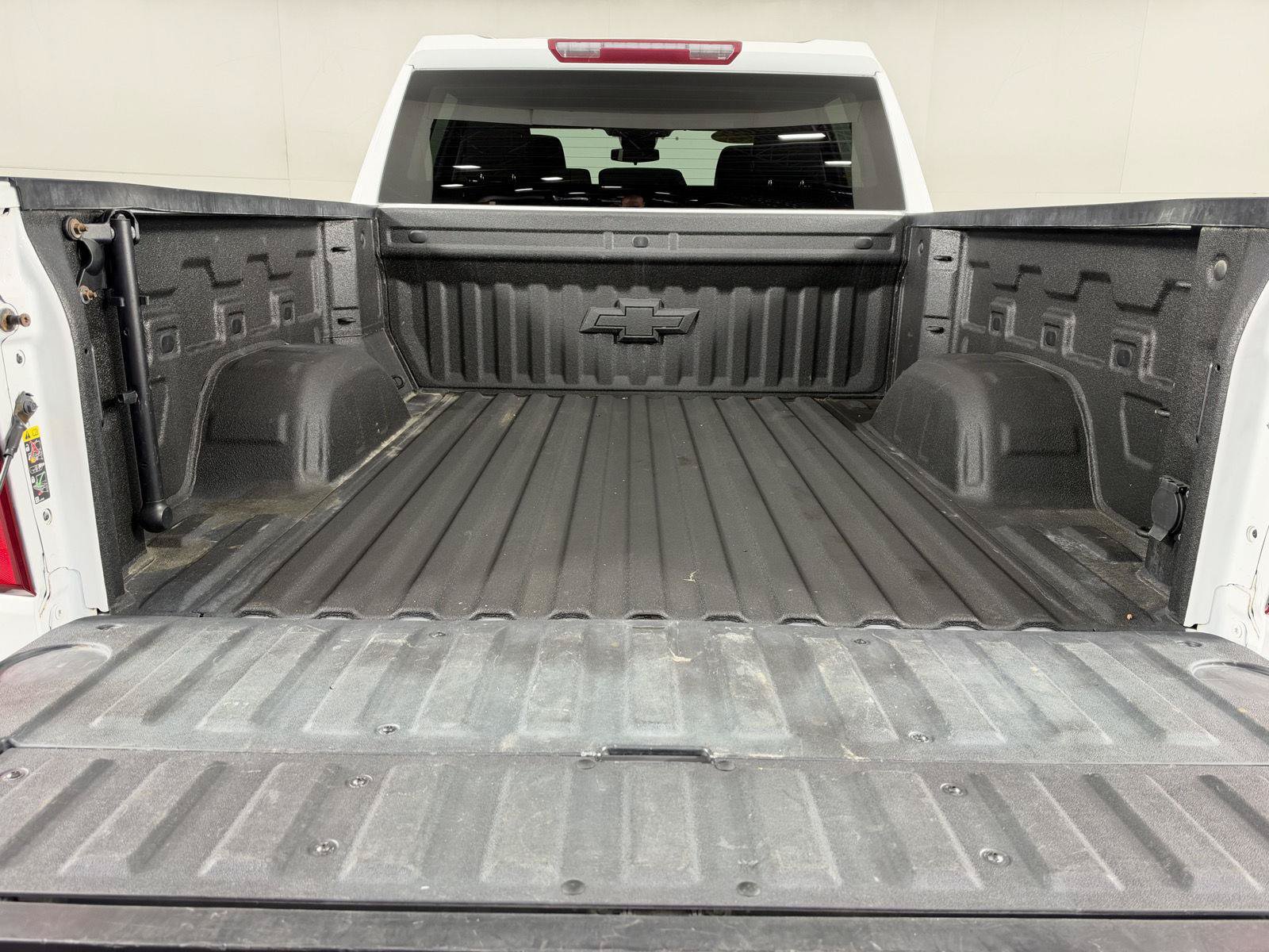 Used 2022 Chevrolet Silverado 1500 Custom AWD/4WD image 12