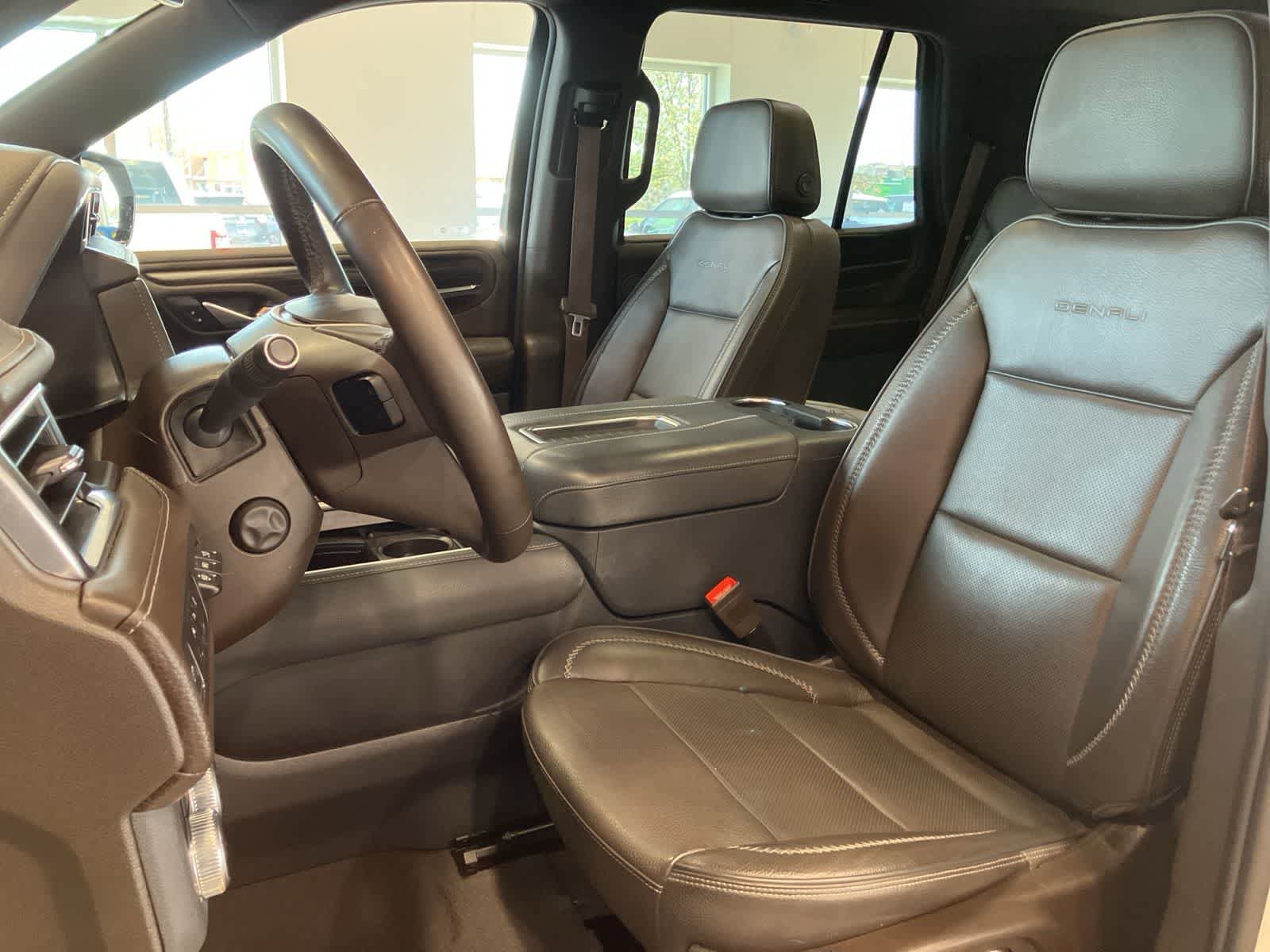 Used 2023 GMC Yukon Denali AWD/4WD image 12