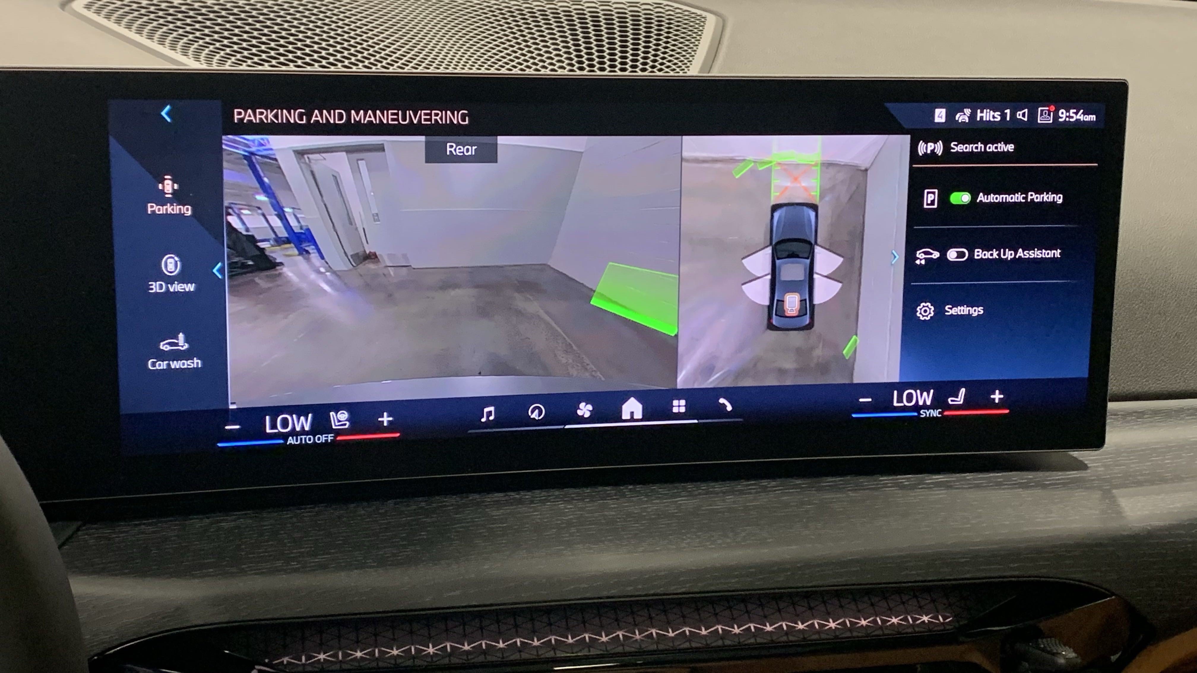 Certified 2025 BMW 330i Sedan w/ Convenience Package RWD image 21