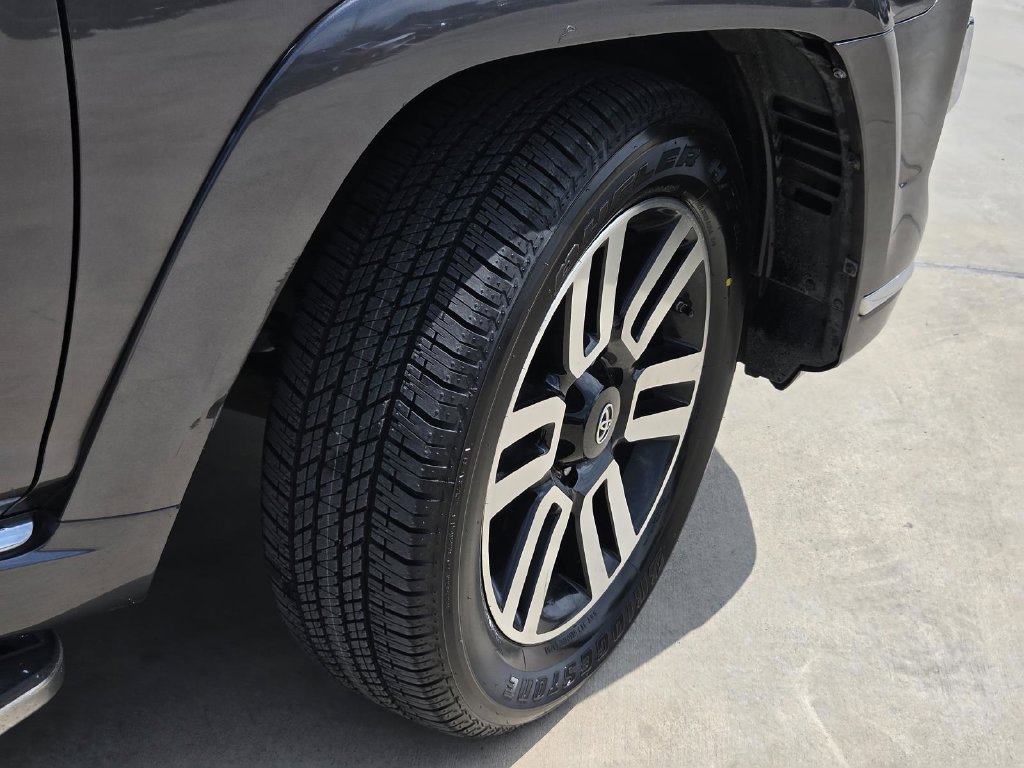 Used 2016 Toyota 4Runner Limited AWD/4WD image 6