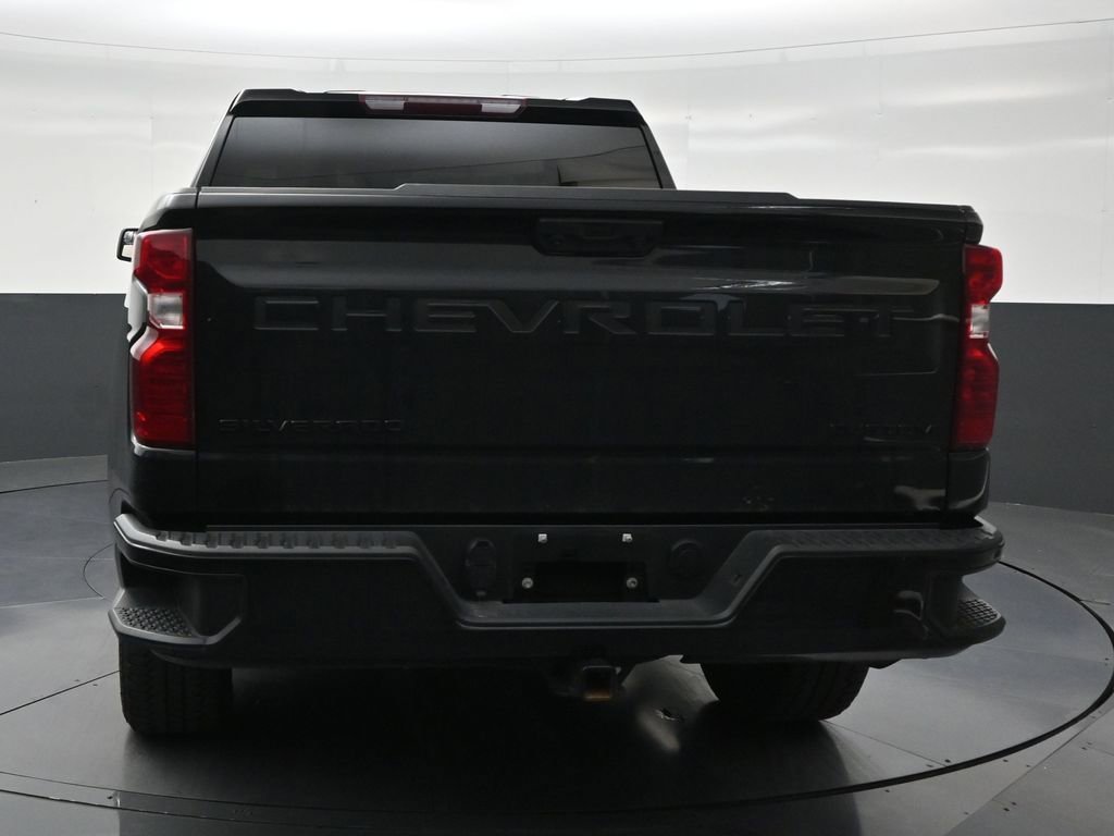 Used 2024 Chevrolet Silverado 1500 Custom w/ Turbomax Blackout Package RWD image 4