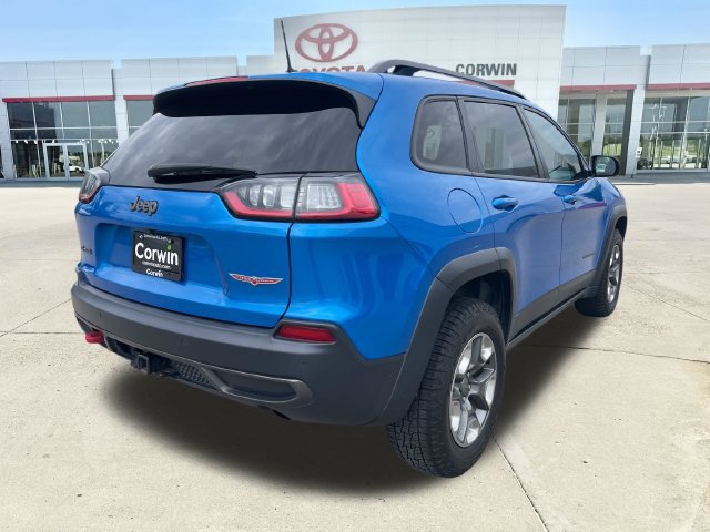 Used 2019 Jeep Cherokee Trailhawk w/ Cold Weather Group AWD/4WD image 5