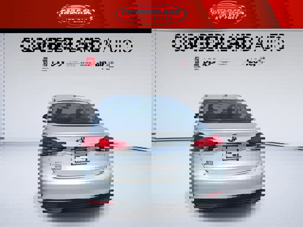 Used 2017 Kia Forte LX image 7