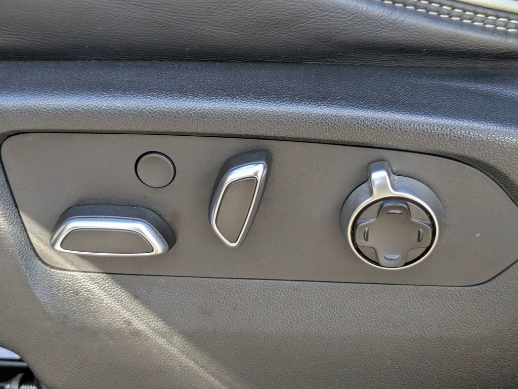 Used 2023 GMC Yukon Denali Ultimate image 25