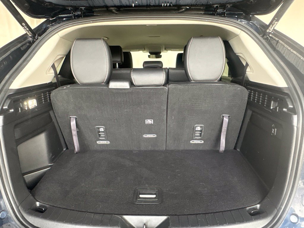Used 2026 MAZDA CX-90 3.3 Turbo w/ Select Package AWD/4WD image 8