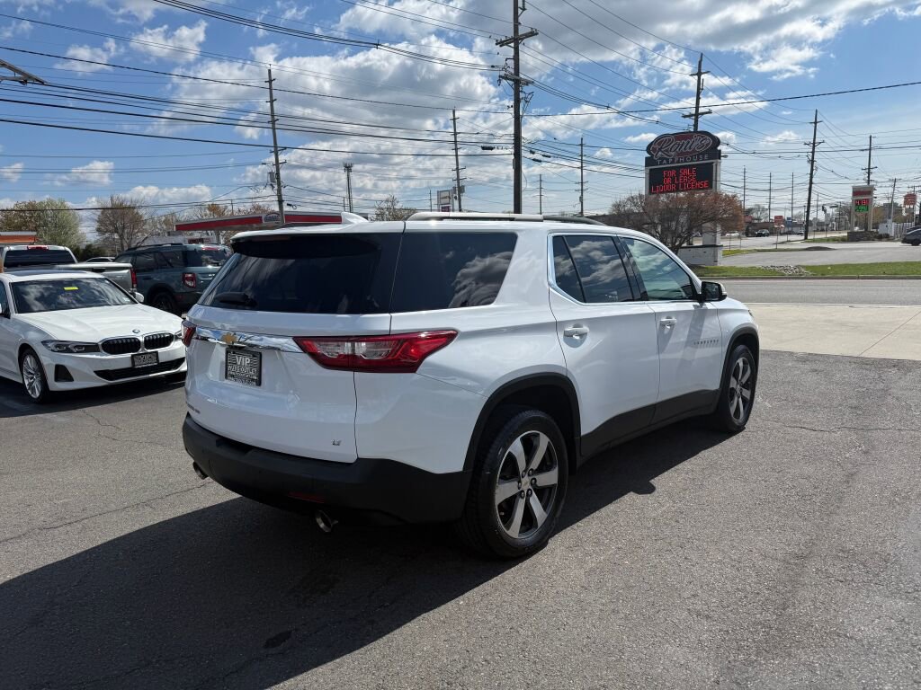 Used 2019 Chevrolet Traverse LT w/ LT Premium Package AWD/4WD image 7
