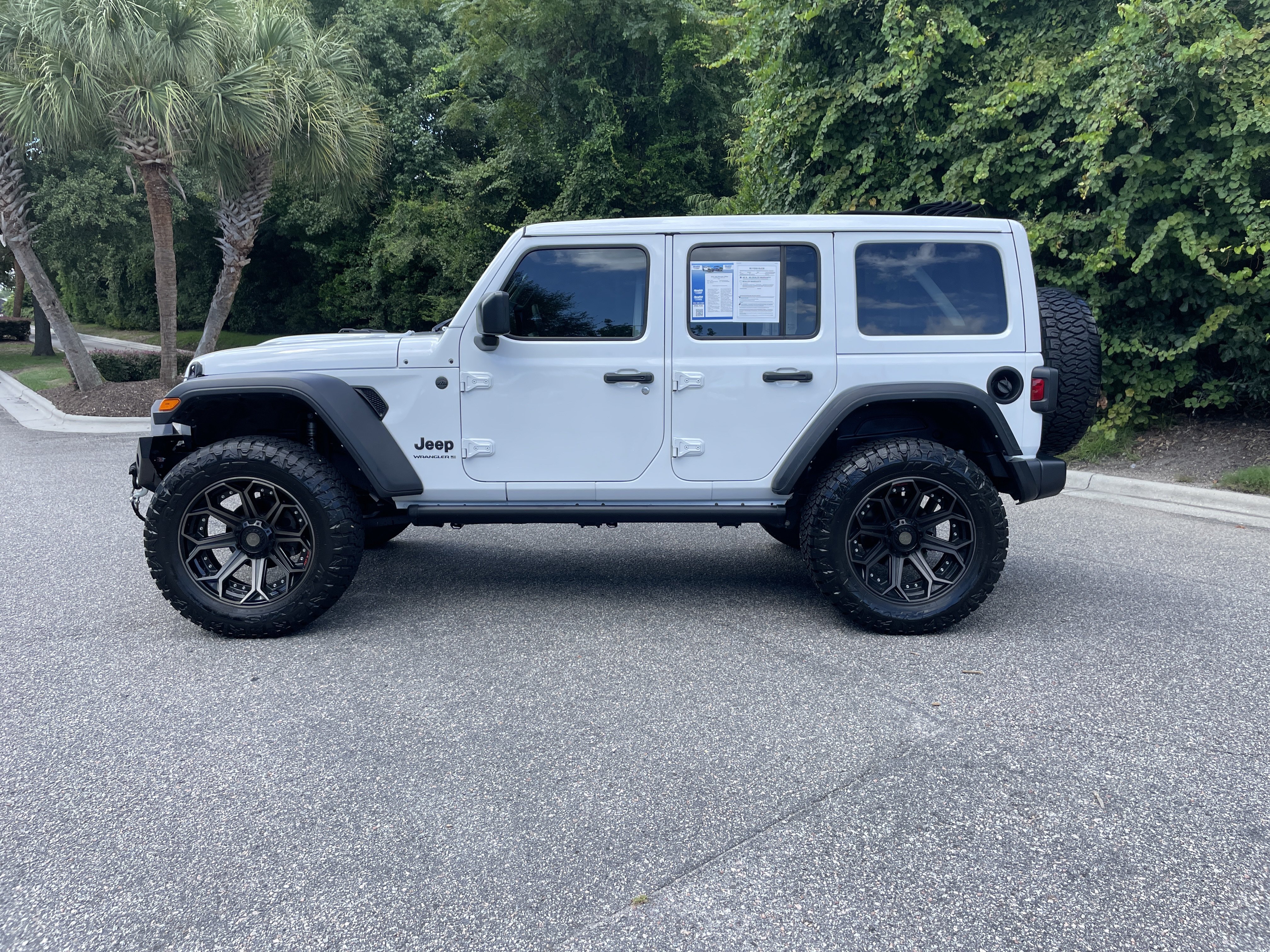 Used 2024 Jeep Wrangler Unlimited Sport AWD/4WD image 6