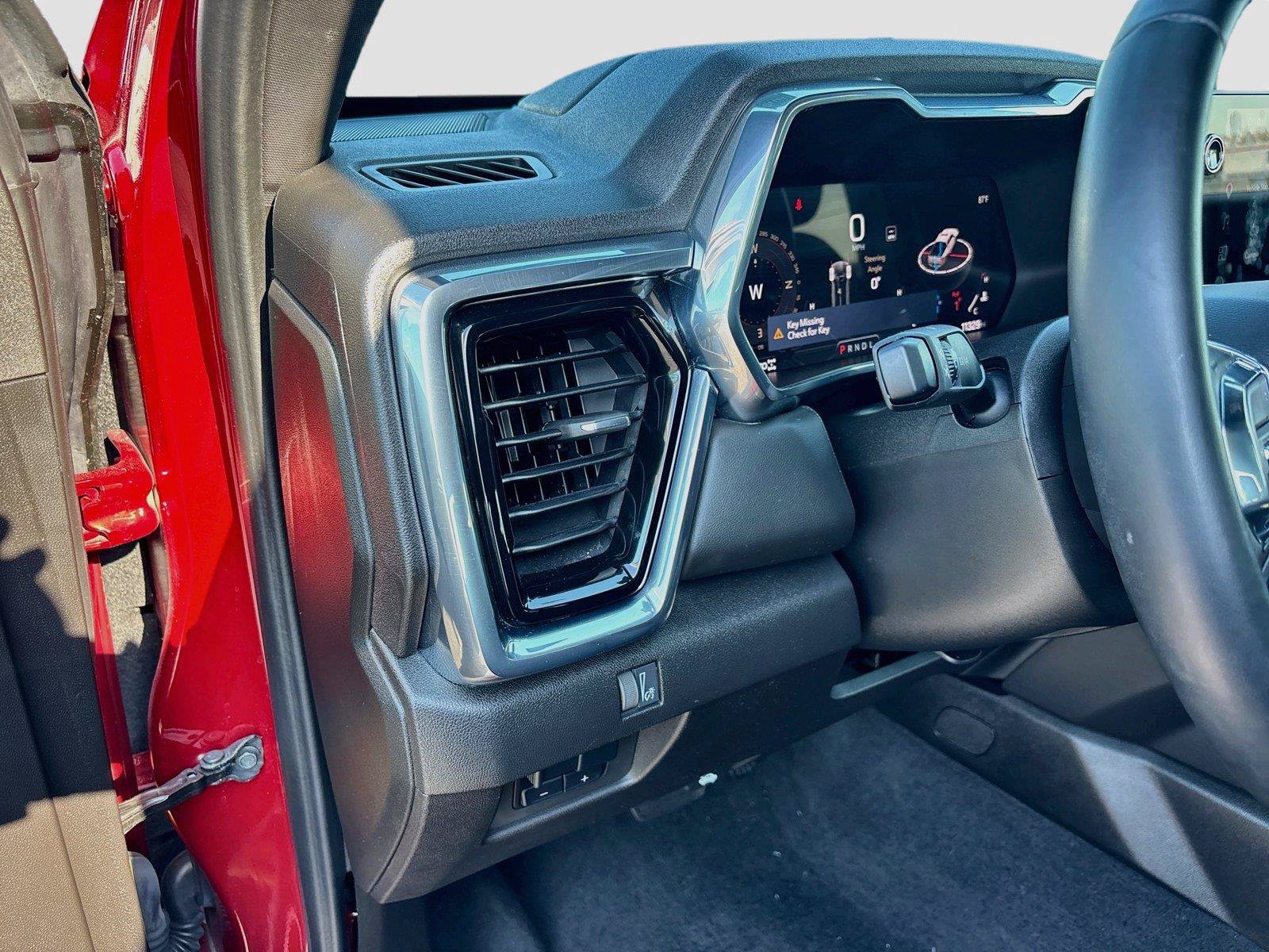 Used 2024 GMC Canyon Elevation w/ Elevation Premium Package AWD/4WD image 11
