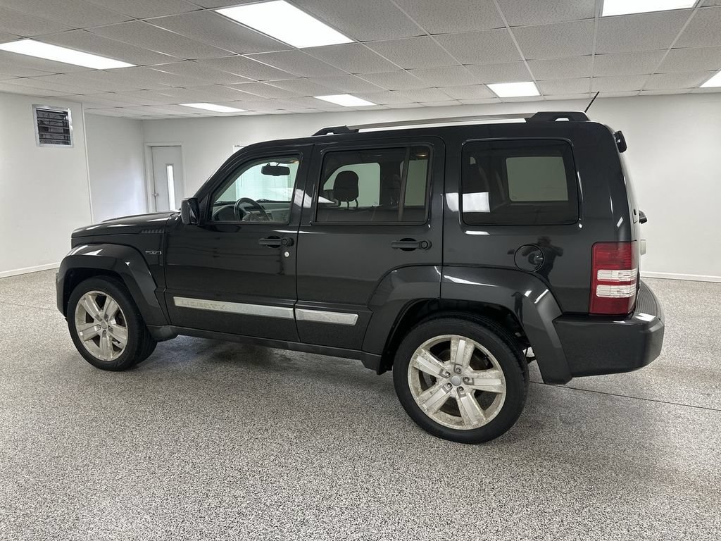 Used 2012 Jeep Liberty Limited Jet AWD/4WD image 6