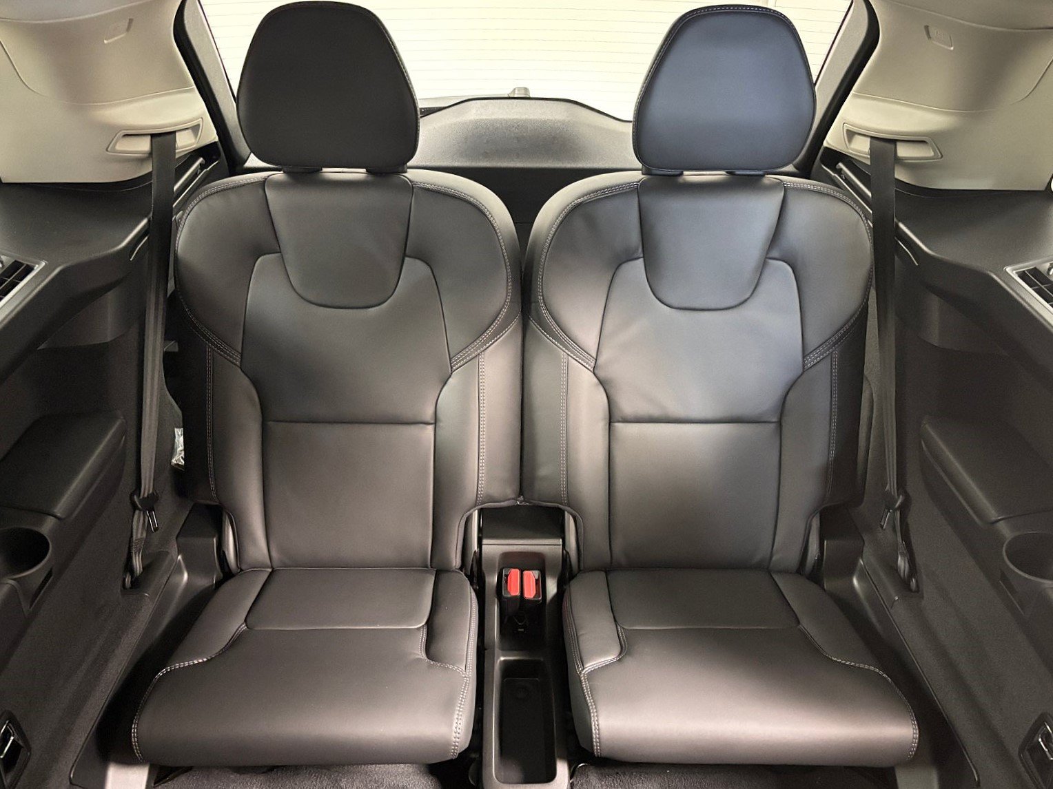 New 2026 Volvo XC90 T8 Ultra w/ Protection Package AWD/4WD image 30
