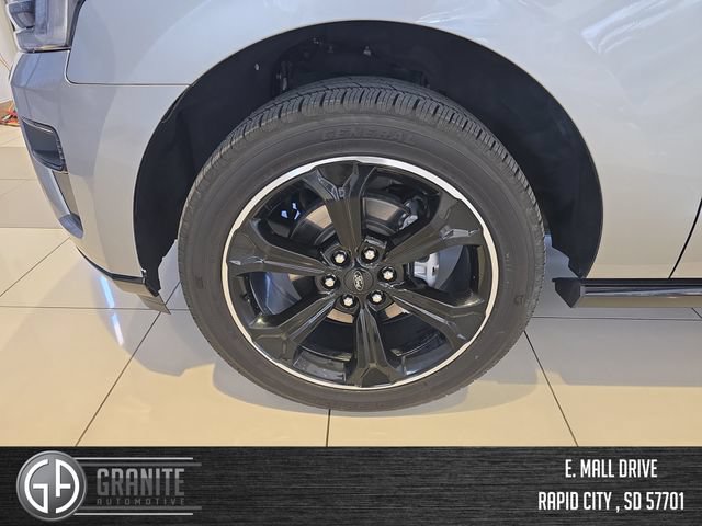 Used 2024 Ford Expedition Limited AWD/4WD image 28