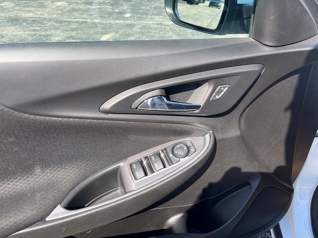 Certified 2025 Chevrolet Malibu LT FWD image 10