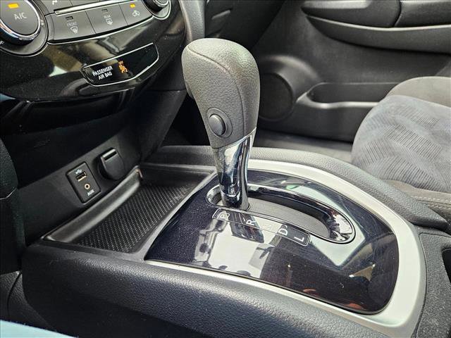Used 2015 Nissan Rogue S FWD image 16