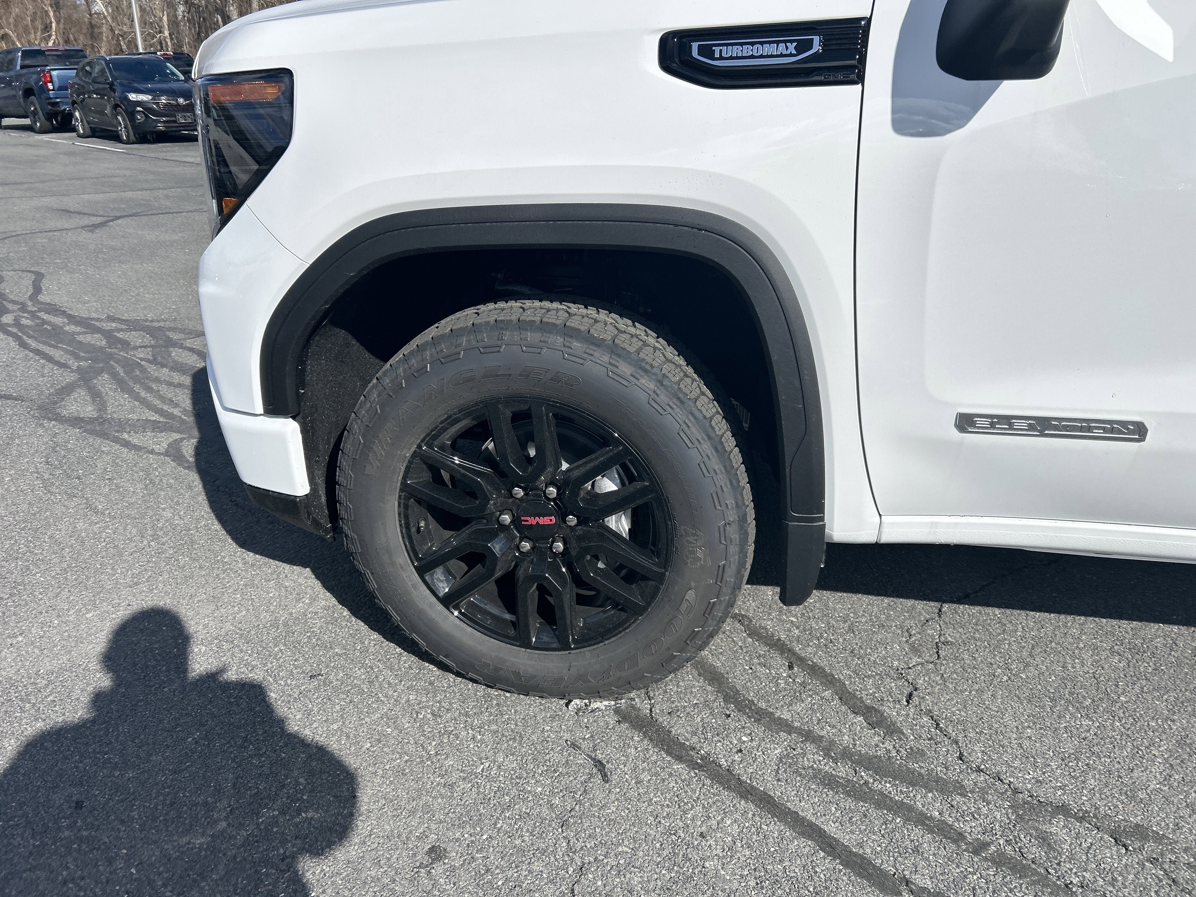 New 2026 GMC Sierra 1500 Elevation image 5