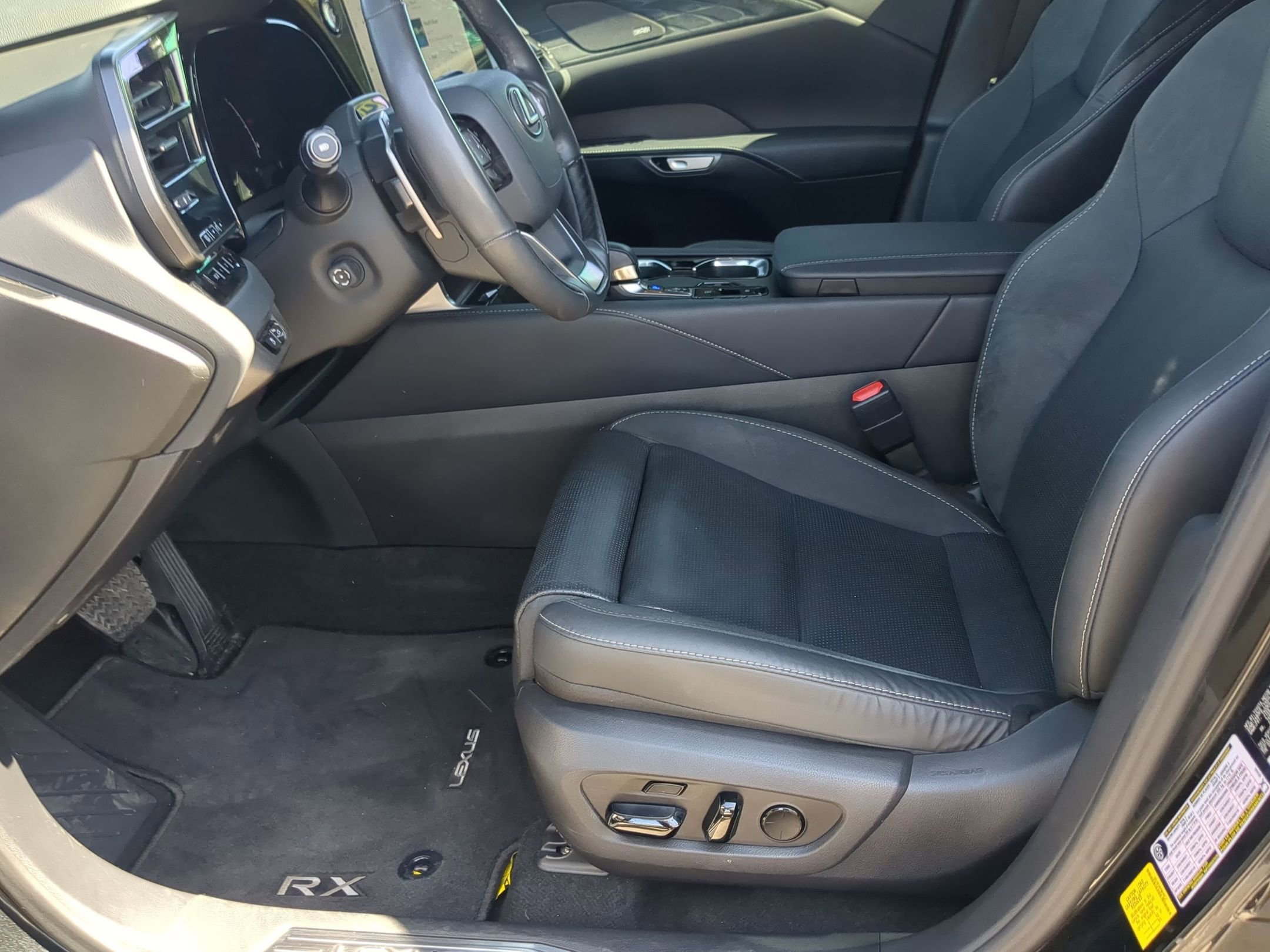 Used 2024 Lexus RX 350 FWD image 11