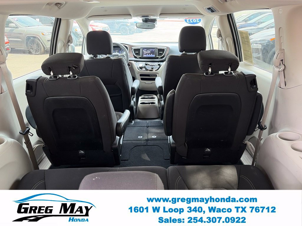 Used 2023 Chrysler Voyager LX FWD image 16
