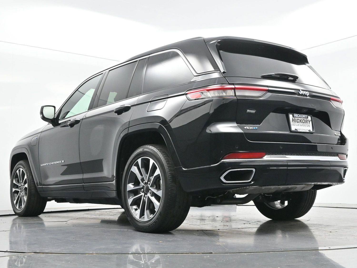 Used 2022 Jeep Grand Cherokee Overland AWD/4WD image 53