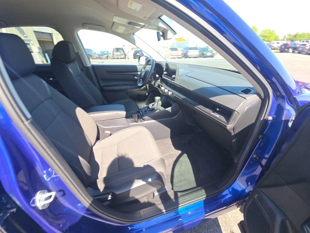 Used 2025 Honda CR-V LX image 33