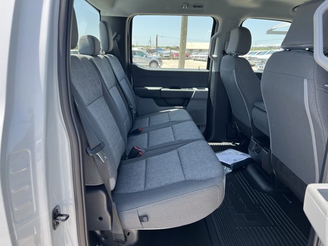 New 2025 Ford F250 XL w/ XL Chrome Package image 10