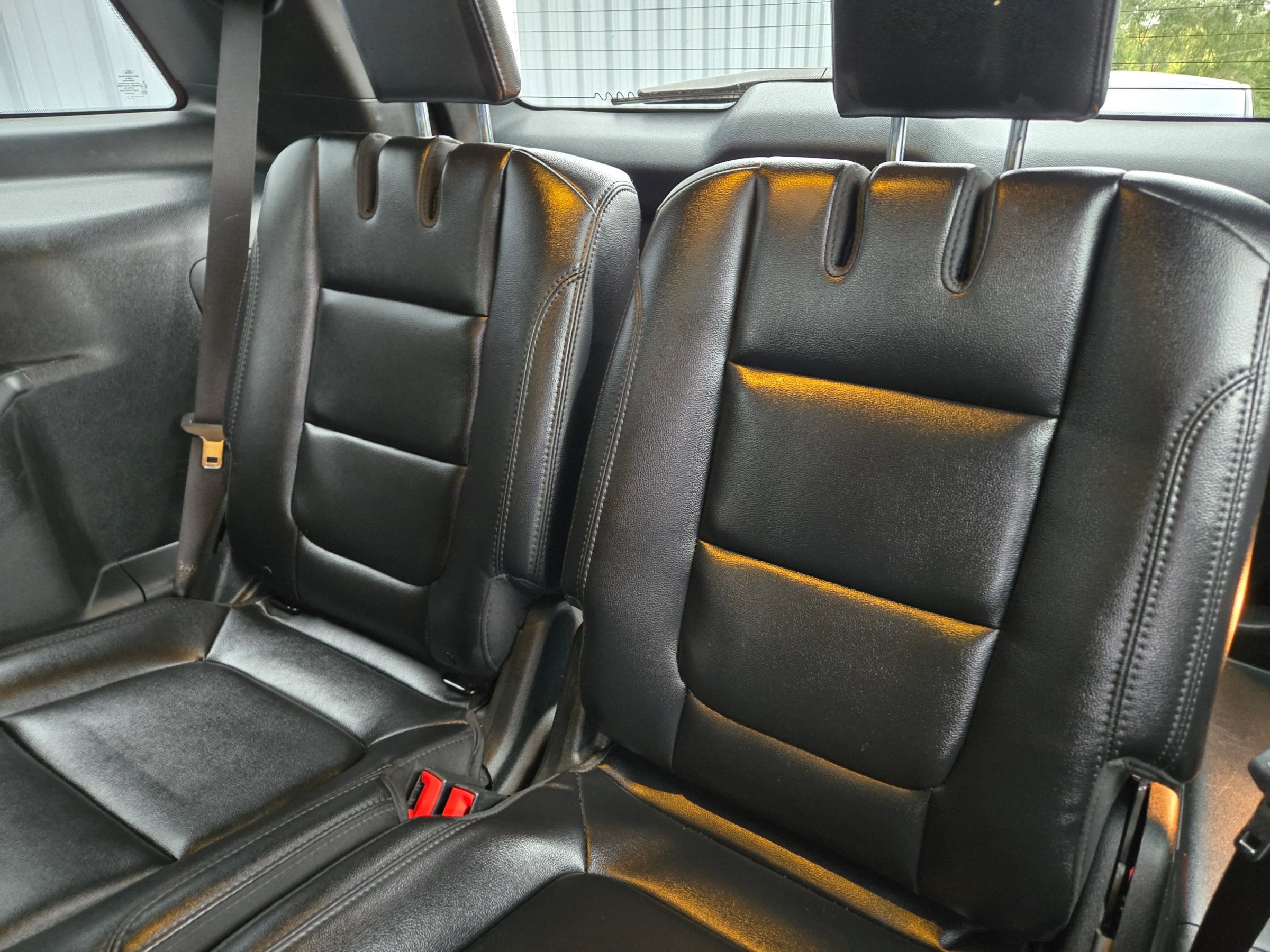 Used 2019 Ford Explorer XLT w/ Equipment Group 202A AWD/4WD image 60