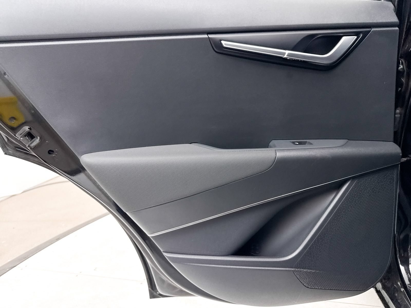 Certified 2025 Kia Niro EX Touring FWD image 31