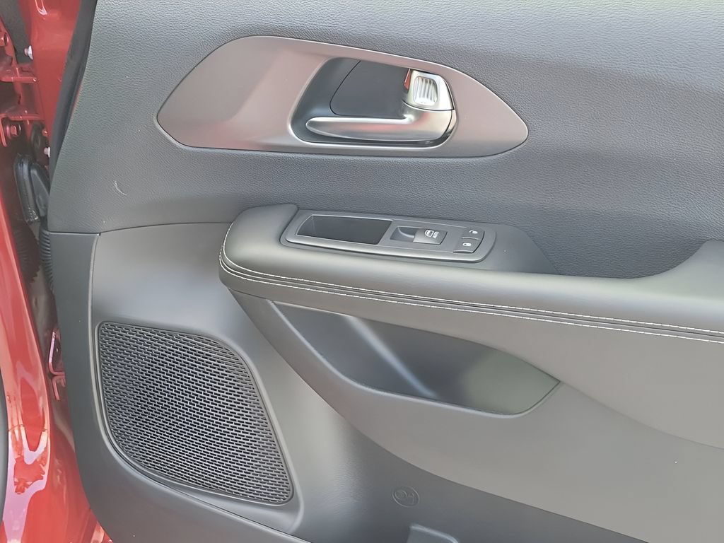 New 2026 Chrysler Voyager LX FWD image 44