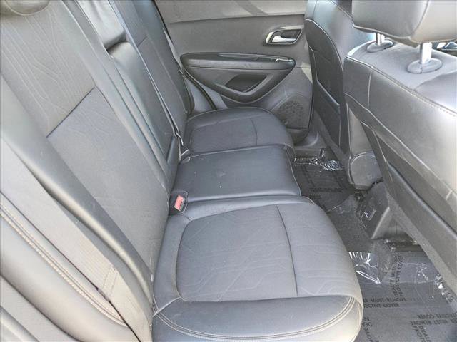 Used 2022 Chevrolet Trax LT w/ Redline Edition AWD/4WD image 20