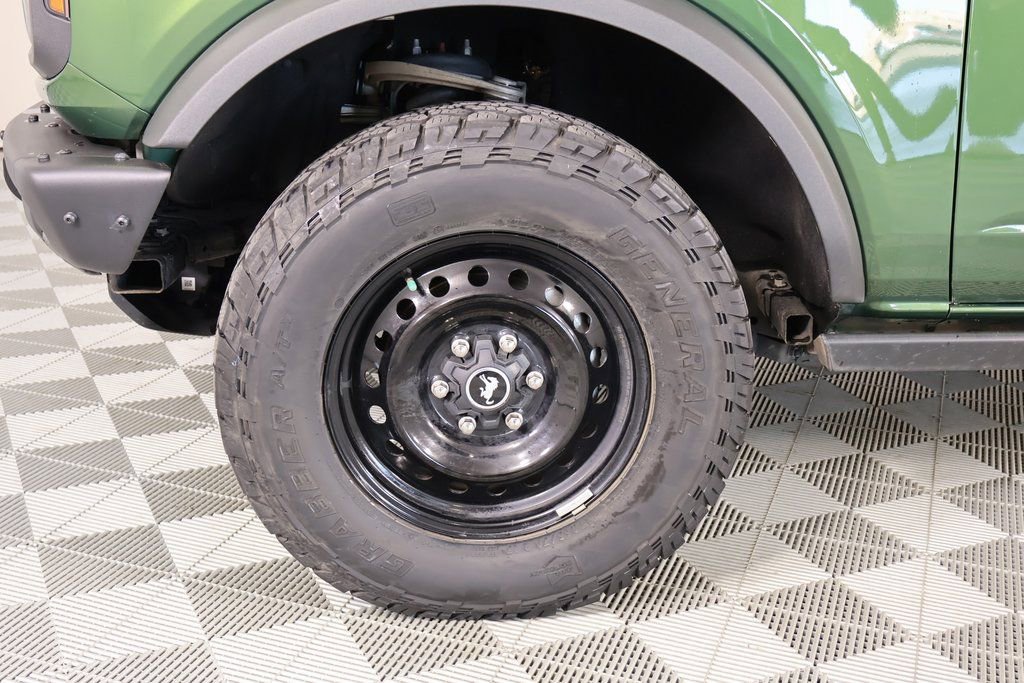 Used 2022 Ford Bronco Black Diamond image 18