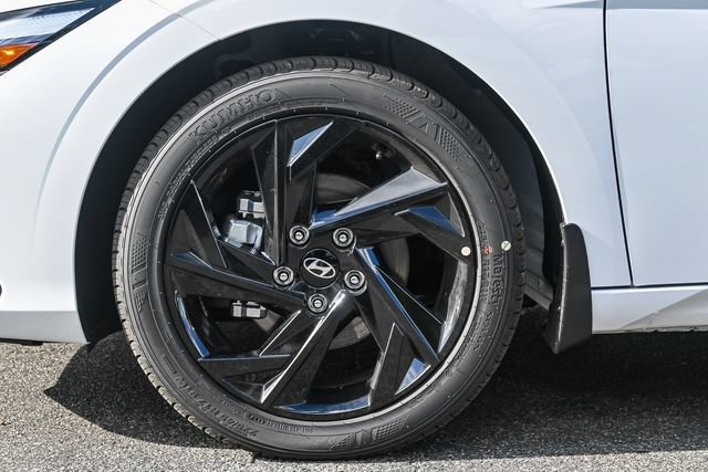 Certified 2026 Hyundai Elantra Sport FWD image 11