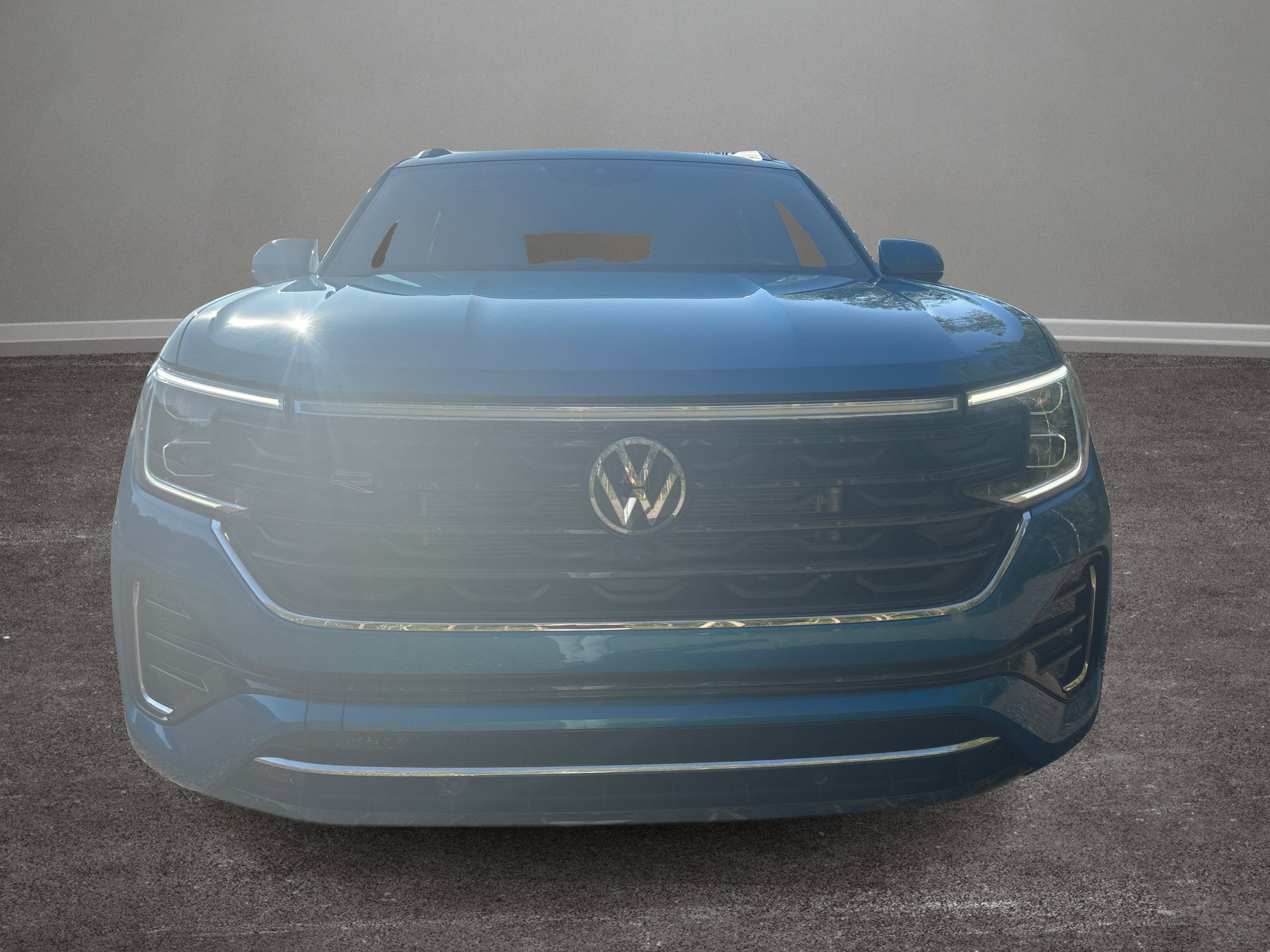 Used 2025 Volkswagen Atlas Cross Sport SEL Premium R-Line image 27