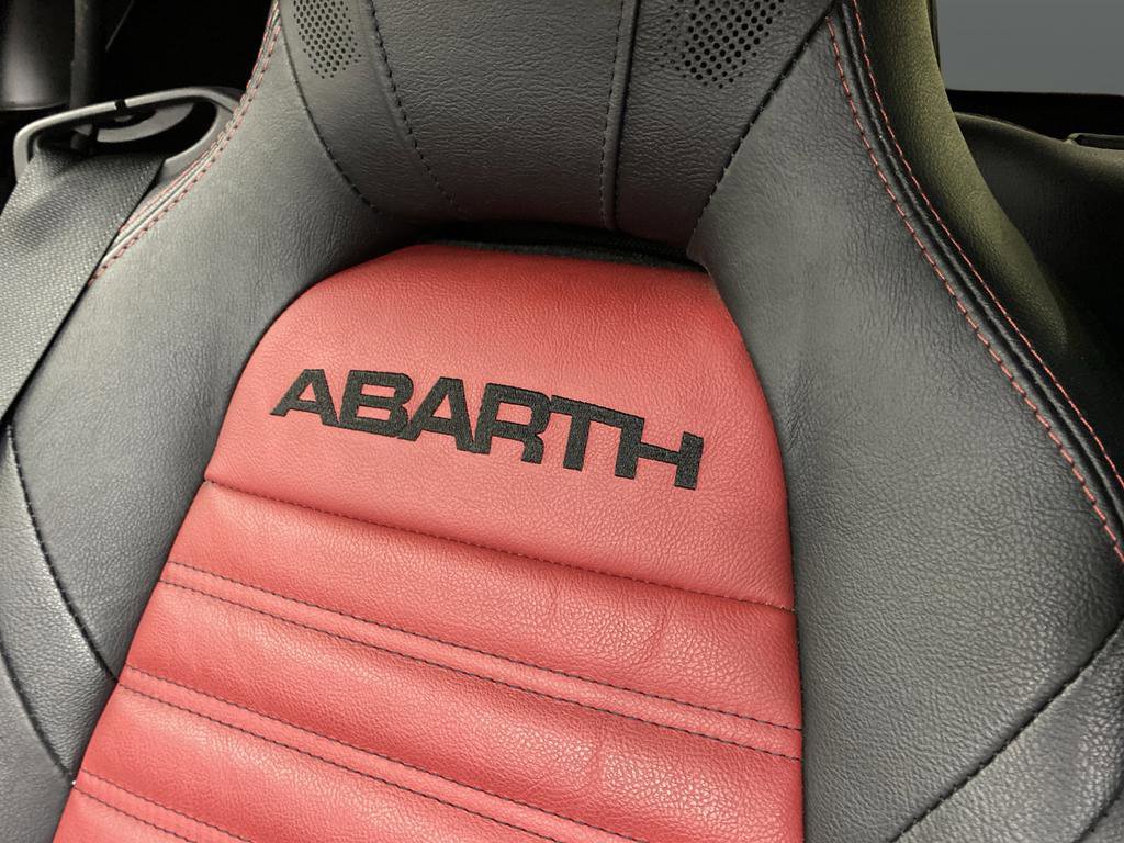 Used 2020 FIAT 124 Spider Abarth w/ Convenience Group image 12
