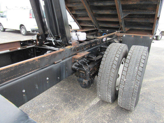 Used 2022 Ford F750 2WD Regular Cab Super Duty image 40
