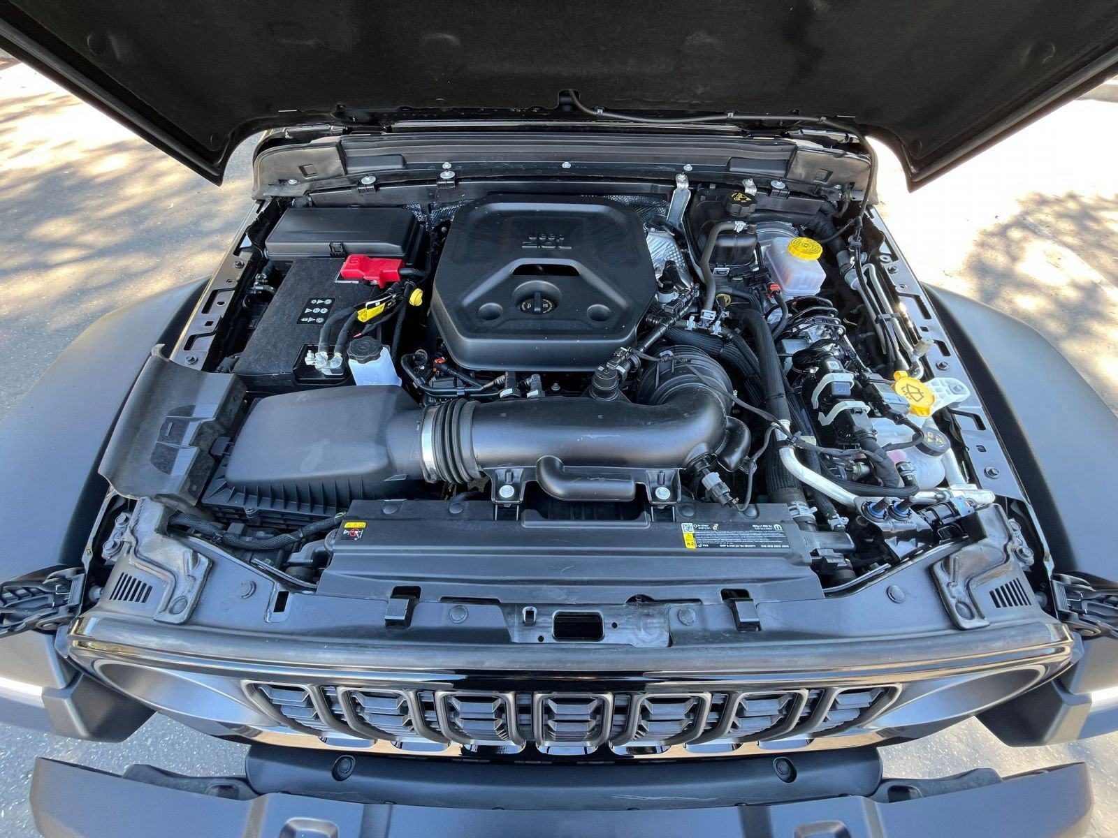 Used 2025 Jeep Wrangler Unlimited Rubicon image 31